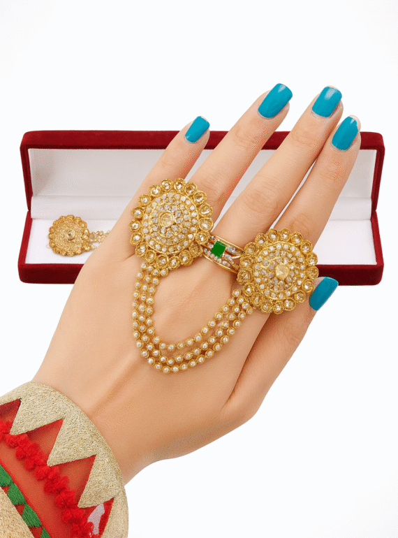 Double ring with box